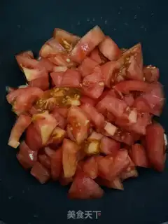 Make Tomato fried eggs step 1