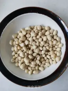 Make Milk peanut soup step 0