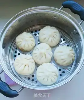 Make Celery pork buns step 10
