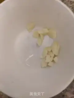 Make Garlic cabbage step 1