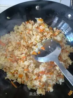 Make Carrot egg fried rice step 6