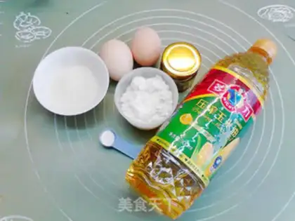 Make Rose sauce sponge cake step 0