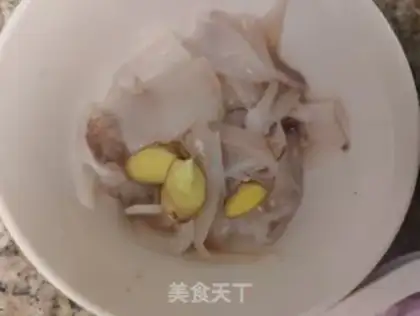 Make Onion squid step 1