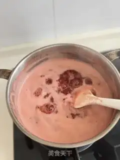 Make Cinnamon strawberry jam step 4