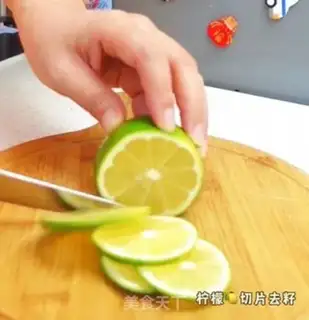 Make The way lemonade is made step 1