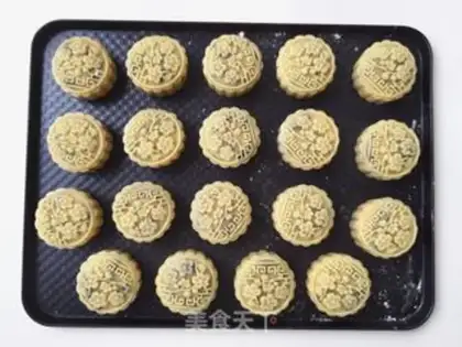Make Precious black sesame mooncake step 12
