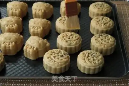 Make Precious black sesame mooncake step 15