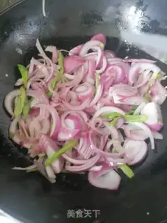 Make Onion fried eggs step 3