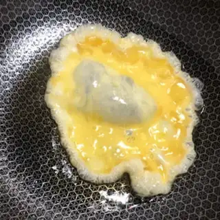 Make Fried eggs from the sauerkraut step 2