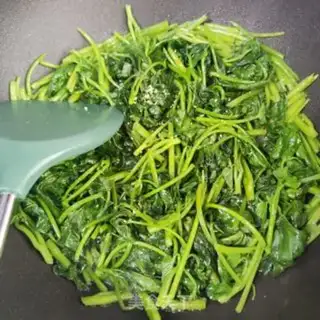 Make Clear the red potato leaves step 3