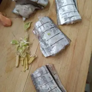 Make Godmother steamed fish step 1
