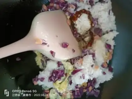 Make Egg fried rice step 5