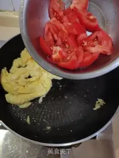 Make Tomato egg noodles step 4