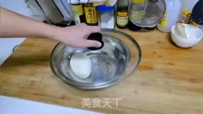 Make Tomato eggs, cat ears step 0