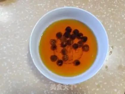 Make Cinnamon egg stew step 3