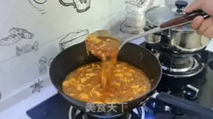 Make Tomato eggs, cat ears step 11
