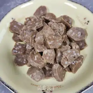 Make Meatball fried broccoli step 1