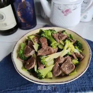 Make Meatball fried broccoli step 5