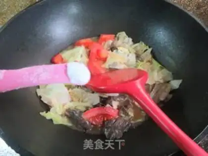 Make Tomato-covered cabbage step 5