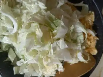 Make Eggs and cabbage step 3