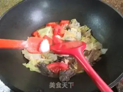 Make Tomato-covered cabbage step 6