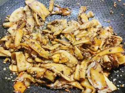 Make Barbecue-like apricot mushroom step 7