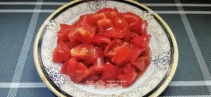 Make Tomatoes, fried eggs step 1