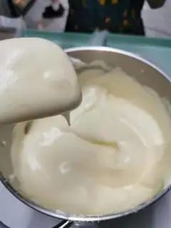 Make Meat pine cake roll step 2