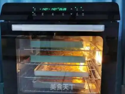 Make Meat pine cake roll step 5