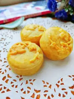 Make Yellow-spreaded lunar pie step 47