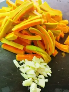 Make Pumpkin step 1