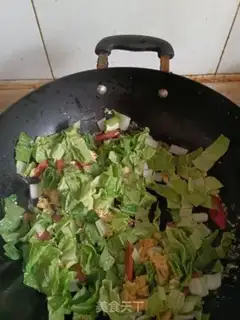 Make Egg fried river powder step 3