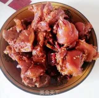 Make Red burning of pigs