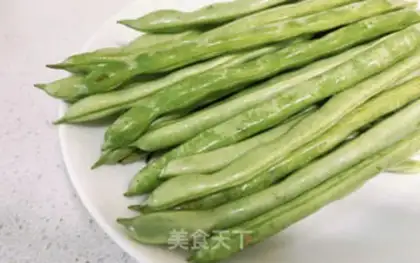 Make Four seasons of bean meat step 1