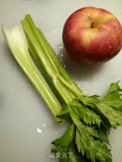 Make Celery apple juice step 0