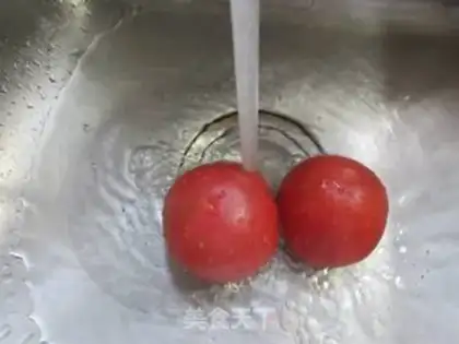 Make Tomato eggs and sour noodles step 2