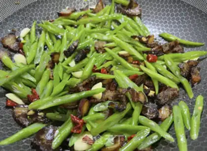 Make Four seasons of bean meat step 8