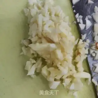 Make Garlic gravy step 1