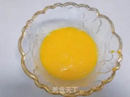 Make Autumn steamed eggs step 2