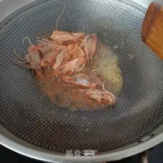 Make Shrimp oiled twig mushrooms step 4