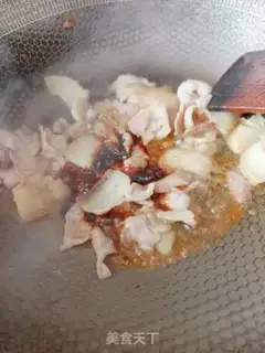 Make The apricot mushrooms make five flowers step 4