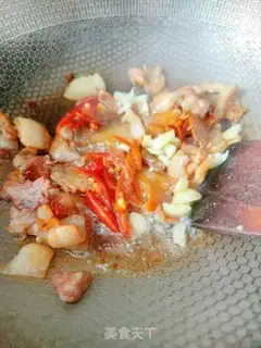 Make The apricot mushrooms make five flowers step 5