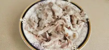 Make Onion fried lamb rolls step 3