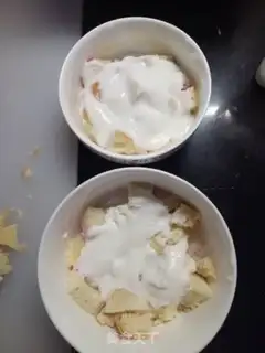 Make Frozen yogurt toast step 2