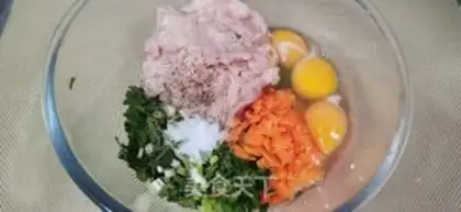 Make Chicken celery omelet step 2