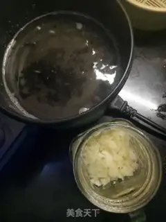 Make Peach crystal milk tea step 4