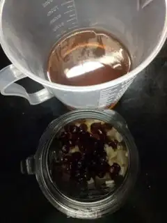 Make Peach crystal milk tea step 6