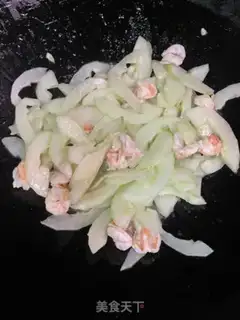 Make cucumber shrimp step 4