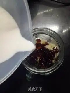 Make Peach crystal milk tea step 8