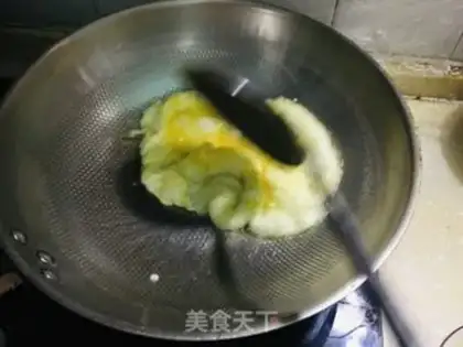 Make Tomato egg noodles step 4